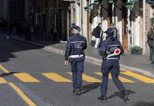 Esplosione in una palazzina del centro storico a Roma, un ferito