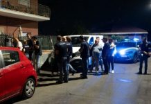 Triplice omicidio a Roma, uccisi a coltellate una coppia e la figlia. Ferito l’altro figlio minorenne