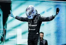 F1, Russell completa il weekend perfetto e vince in Austria davanti a Verstappen e Antonelli. Deludono le due Ferrari