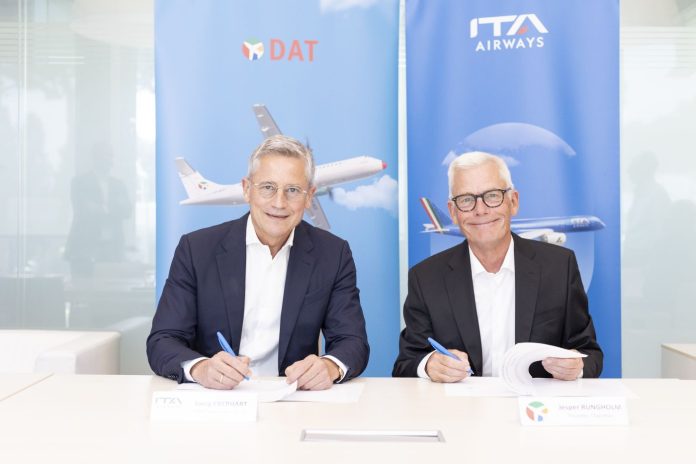 SX Joerg Eberhart CEO ITA Airways_ DX Jesper Rungholm Founder and President DAT