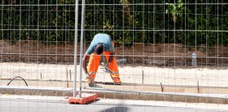 Stop alle attività lavorative a rischio nelle ore più calde fino al 31 agosto, Schifani firma l’ordinanza / Video