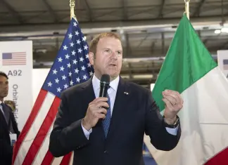 Ambasciatore Usa a Roma “Meloni ha fatto un lavoro eccellente, con lei l’Italia è un paese leader”