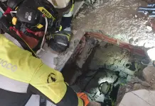 In Venezuela si scava tra le macerie del terremoto, Vigili del Fuoco italiani al lavoro per salvare madre e figli a La Guaira