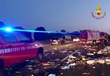 Scontro tra un camper e un camion sull’A1 all’altezza di Modena, sei feriti tra cui un neonato