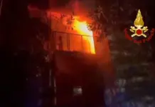 Incendio distrugge un appartamento in provincia di Trieste, due persone in ospedale