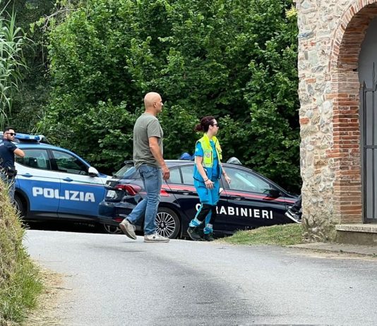 Uccide moglie e figlio a colpi di fucile in Versilia, arrestato un 63enne