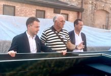 Venezia, il sindaco Venturini al varo di una nuova gondola da traghetto