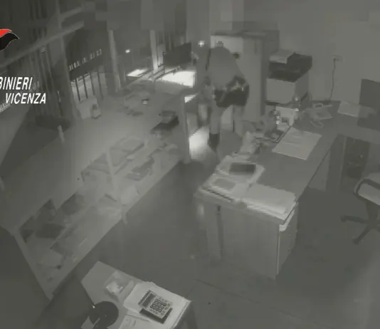 Sgominata banda specializzata nei furti di gioielli e oro nel Centro-Nord / Video