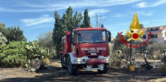 Emergenza incendi nel Cagliaritano, a Elmas evacuata una scuola