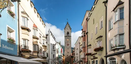 Trentino-Alto Adige, identificati e denunciati i 3 tre responsabili di una violenta aggressione nel centro di Vipiteno