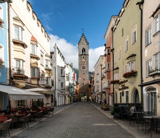 Trentino-Alto Adige, identificati e denunciati i 3 tre responsabili di una violenta aggressione nel centro di Vipiteno