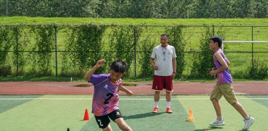 Cina: bambini delle zone rurali inseguono sogni calcistici nell’Anhui (2)
