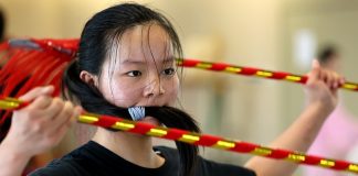 Cina: giovani artisti tengono viva l’opera Qinqiang a Xi’an (1)