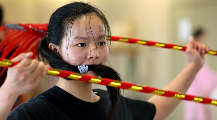 Cina: giovani artisti tengono viva l’opera Qinqiang a Xi’an (1)
