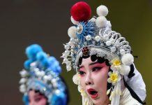 Cina: giovani artisti tengono viva l’opera Qinqiang a Xi’an (3)