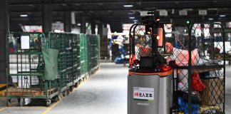 Cina: settore logistico torna a crescere a maggio
