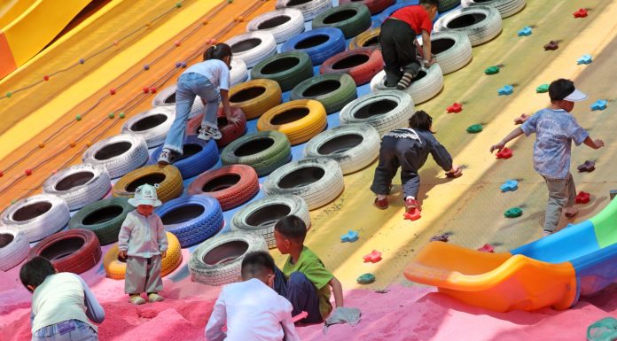 Cina: studenti in pausa primaverile nella Mongolia Interna (1)