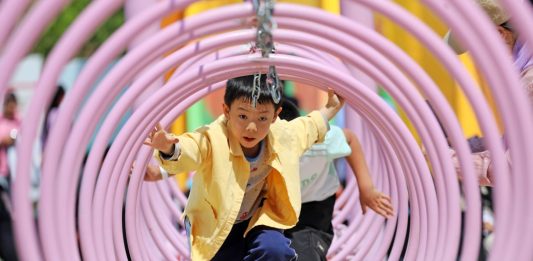 Cina: studenti in pausa primaverile nella Mongolia Interna (2)