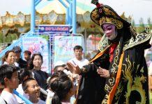 Cina: studenti in pausa primaverile nella Mongolia Interna (3)