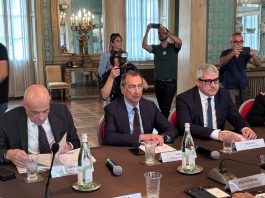 Milano, in Prefettura si riunisce il Comitato per l’ordine e la sicurezza pubblica. Piantedosi “Calano i reati, ma anche l’età di chi li commette”