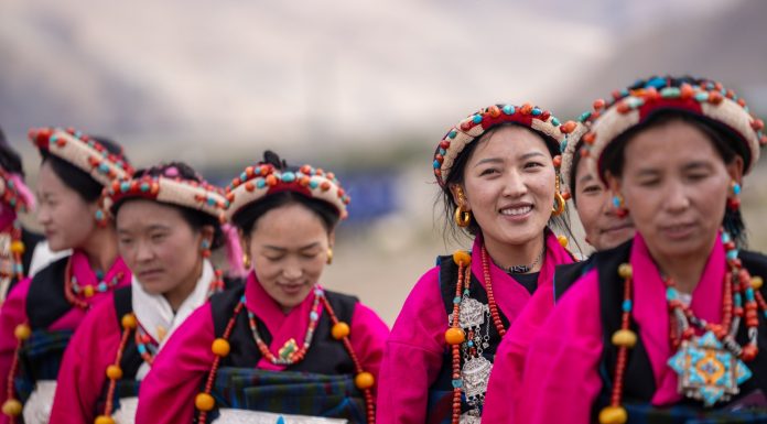 Cina: Xizang, popolazione celebra Ongkor Festival per raccolti abbondanti (2)