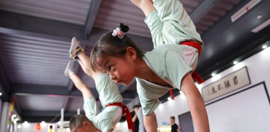 Cina: Cangzhou promuove turismo e cultura con progetti su arte acrobatica (2)