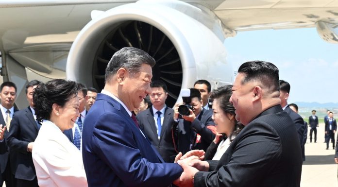 Xi, l’arrivo a Pyongyang per la visita di Stato nella Repubblica Popolare Democratica di Corea