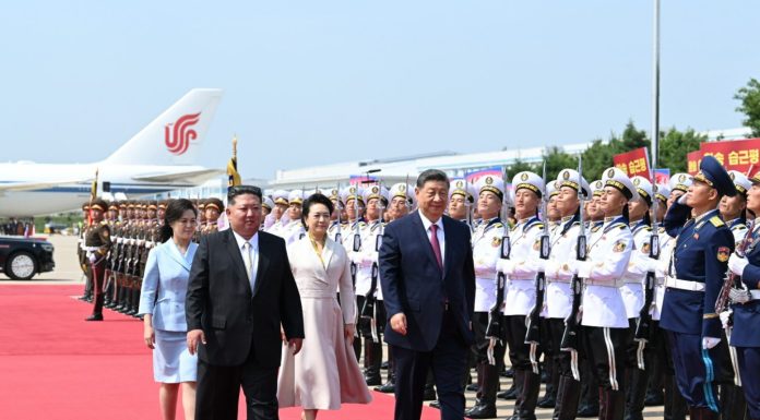 DPRK: visita di Stato di Xi si conclude con solenne cerimonia (1)