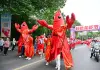 Cina: parata a tema gamberi di fiume nel Jiangsu (2)