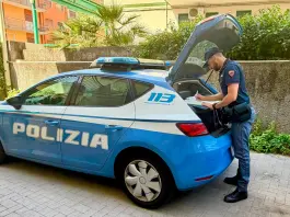 Catania, pedala scalzo e senza casco in tangenziale: individuato e sanzionato