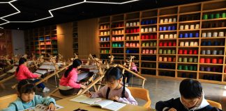 Cina: broccato Tujia, cultura antica e nuove opportunità per le donne (1)