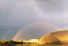 Cina: un arcobaleno illumina il cielo sopra Pechino (3)