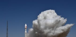 Cina: razzo Lijian-1 Y14 porta in orbita otto satelliti (1)