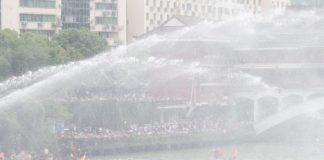 Cina: Guizhou, parate a tema per il Dragon Boat Festival (1)