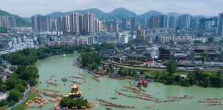 Cina: Guizhou, parate a tema per il Dragon Boat Festival (2)
