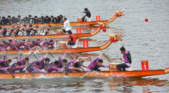 Cina: Hubei, parate a tema per il Dragon Boat Festival