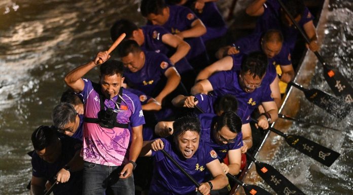 Cina: Diejiao ospita gara per il Dragon Boat Festival (3)