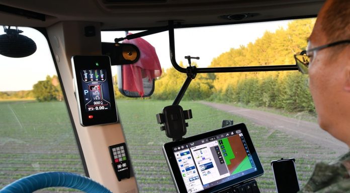 Cina: Heilongjiang usa macchinari smart per aumentare produzione di cereali (3)