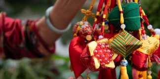 Cina: a Xucun artigianato tradizionale per Dragon Boat Festival (1)