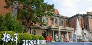 Cina: a Tianjin la moda tradizionale diventa un ponte tra culture (3)