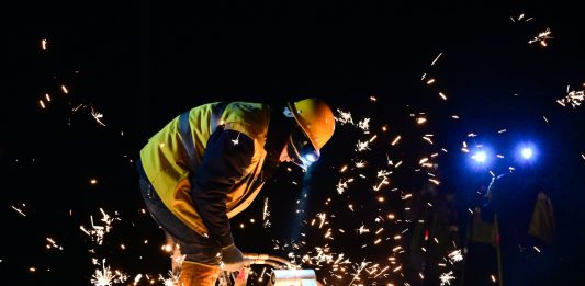 Cina: manutenzione su ferrovia Qinghai-Xizang prima del picco viaggi estivo (2)