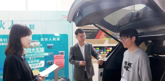 Cina inaugura nuova campagna per incentivare utilizzo NEV nelle zone rurali