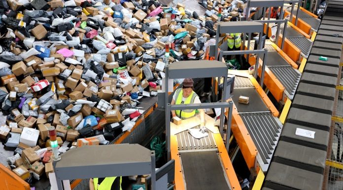 Cina: picco dell’attività logistica per festival dello shopping “618” (2)