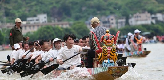 Cina: Fujian ospita competizioni per celebrare Dragon Boat Festival (2)