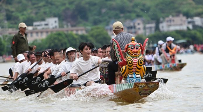 Cina: Fujian ospita competizioni per celebrare Dragon Boat Festival (2)