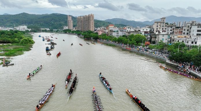 Cina: Fujian ospita competizioni per celebrare Dragon Boat Festival (3)