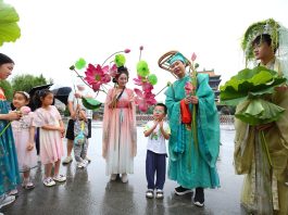 Cina: in corso in tutto il Paese le vacanze per il Dragon Boat Festival (2)