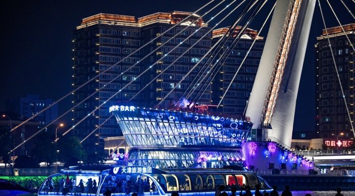 Cina: Tianjin, complesso commerciale sul fiume promuove economia notturna (2)