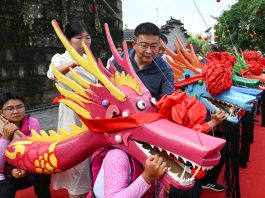 Cina: dragon boat artigianali tornano a casa e l’antica tradizione rivive (2)