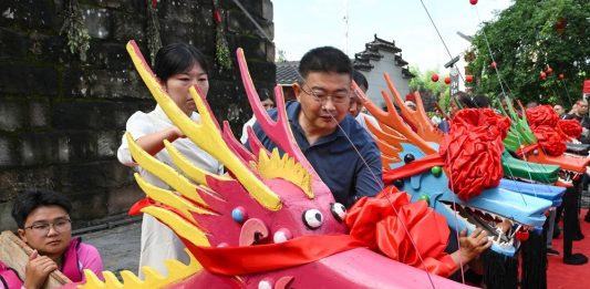 Cina: dragon boat artigianali tornano a casa e l’antica tradizione rivive (2)